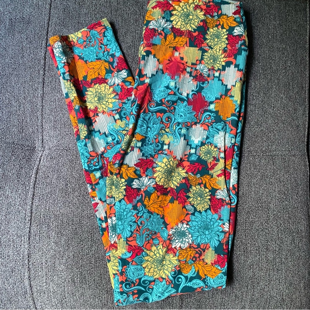 New LulaRoe OS Multicolor Floral Paisley Leggings
